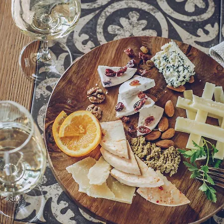 Helvecija 1880 Hotell