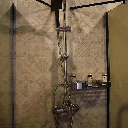 Hotell Helvecija 1880 4*