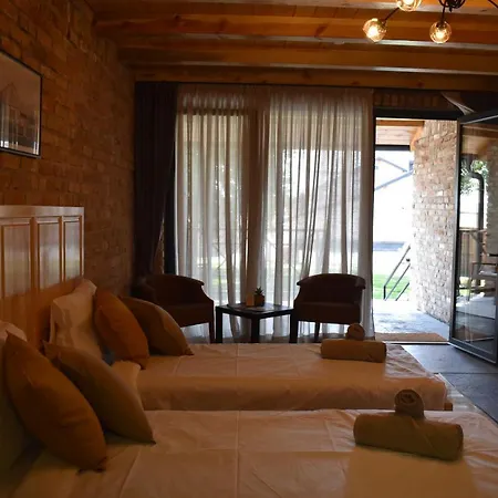 Helvecija 1880 Hotel 4*