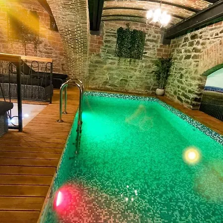 Helvecija 1880 Hotell 4*