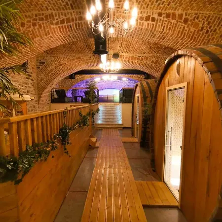 Helvecija 1880 Hotel 4*